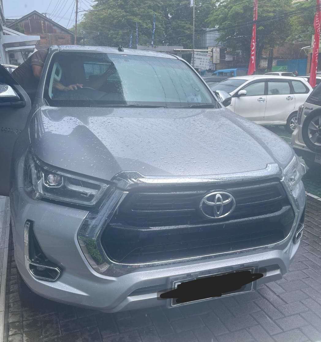 Hilux DC V AT  Kondisi baik